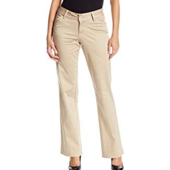 Lee Women's Modern Series Curvy Fit Maxwell Size 2 Short Caramel - Picture 1 of 5